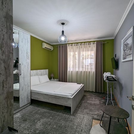 티라나 Downtown Retreat "Spiranca" 아파트 외부 사진
