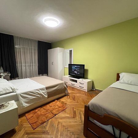 티라나 Downtown Retreat "Spiranca" 아파트 외부 사진
