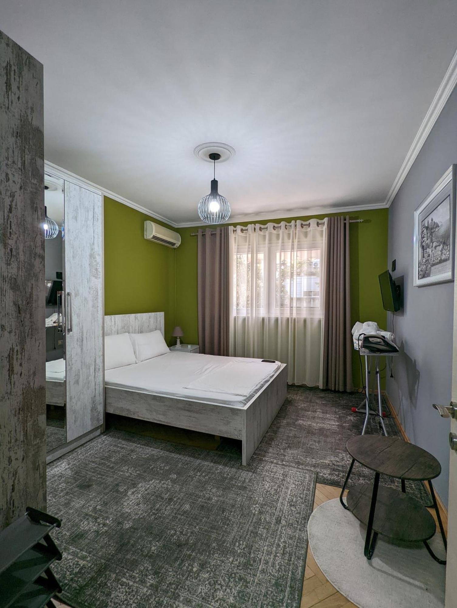 티라나 Downtown Retreat "Spiranca" 아파트 외부 사진